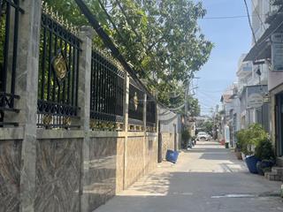 Bán nhà 2 mặt tiền trước sau ngang 8x40m phú thuận quận 7 cách phú mỹ hưng 500m giá 28 tỷ xíu tl