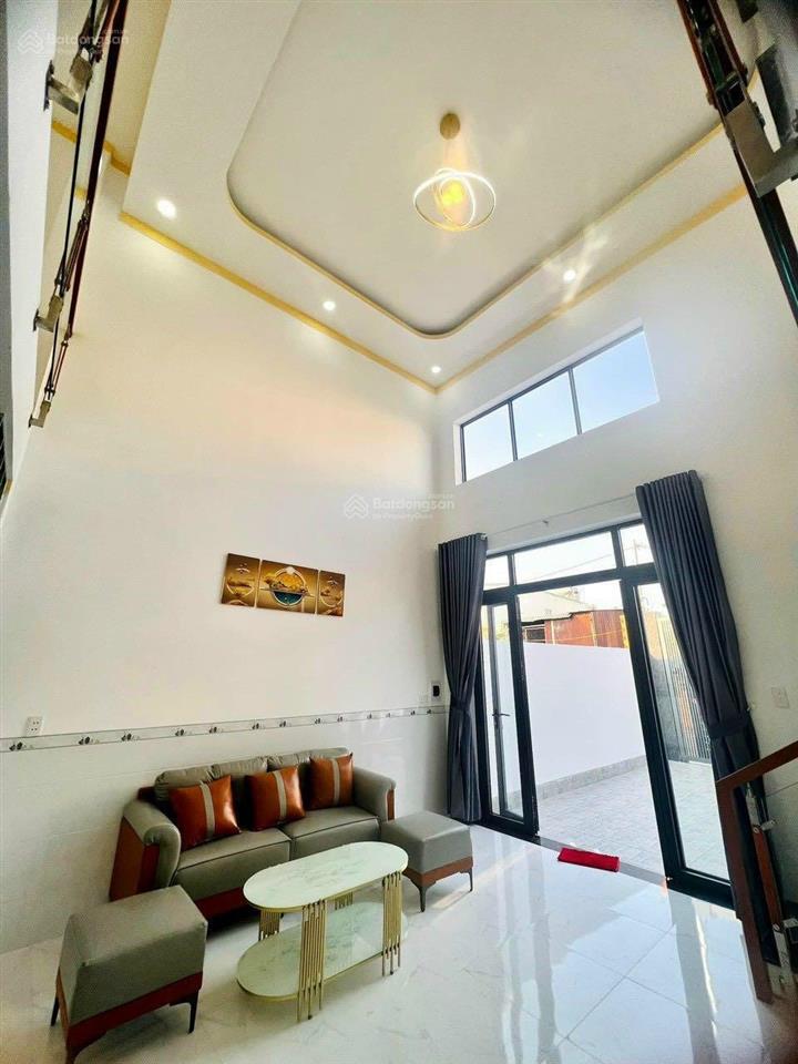 Nhà nguyên căn, vừa xinh vừa rẻ giá chỉ 580 triệu/căn. ở thạnh phú gần changshin thổ cư 100%