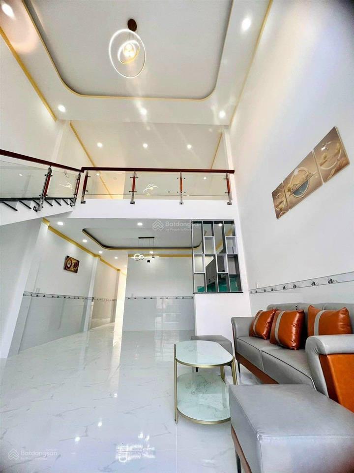 Nhà nguyên căn, vừa xinh vừa rẻ giá chỉ 580 triệu/căn. ở thạnh phú gần changshin thổ cư 100%