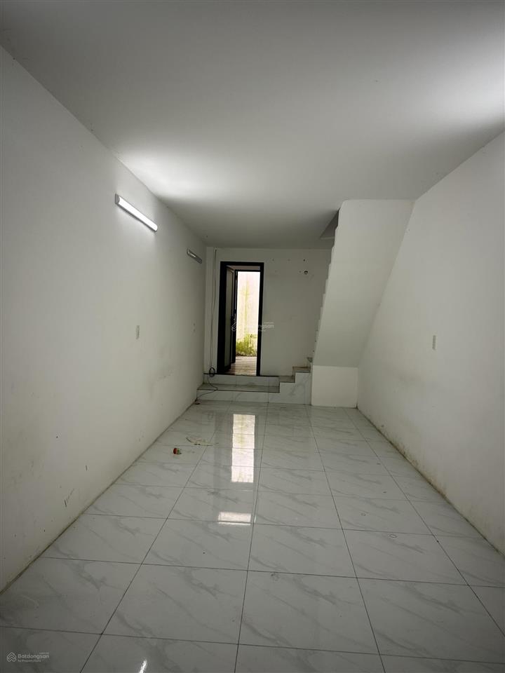 Nhà riêng thổ cư chính chủ bán lại, giá 2,75 tỷ gần giáo xứ bùi thái, dân cư đông đúc 62m² thổ cư
