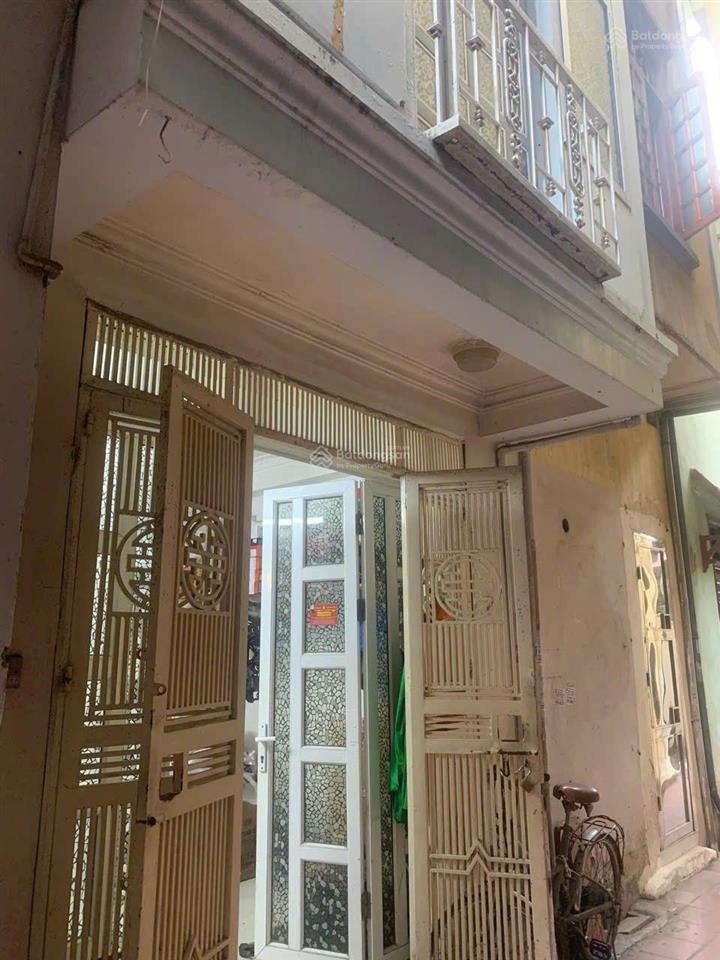 Cần bán căn nhà 22m2x5 tầng, mt 3.4m khu chia lô cán bộ đường đội cấn, hà nội. giá 3,7 tỷ qh chuẩn