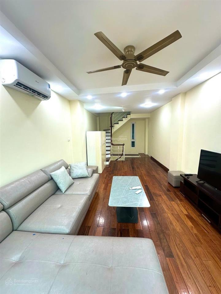 Cần bán căn nhà 22m2x5 tầng, mt 3.4m khu chia lô cán bộ đường đội cấn, hà nội. giá 3,7 tỷ qh chuẩn