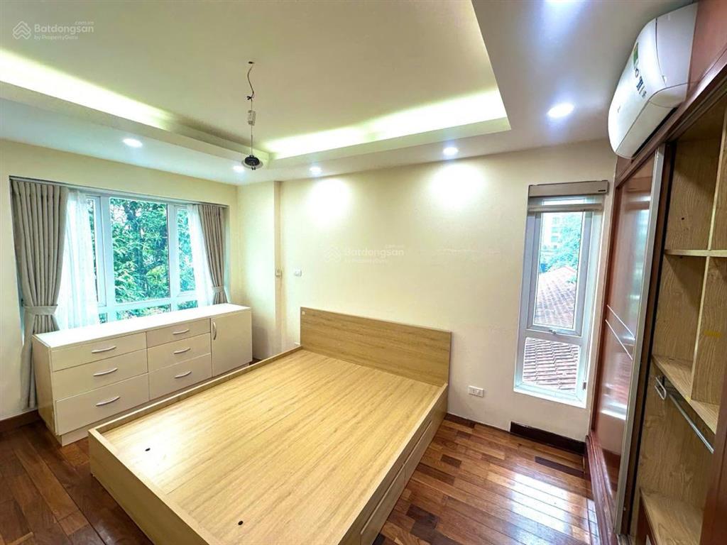 Cần bán căn nhà 22m2x5 tầng, mt 3.4m khu chia lô cán bộ đường đội cấn, hà nội. giá 3,7 tỷ qh chuẩn