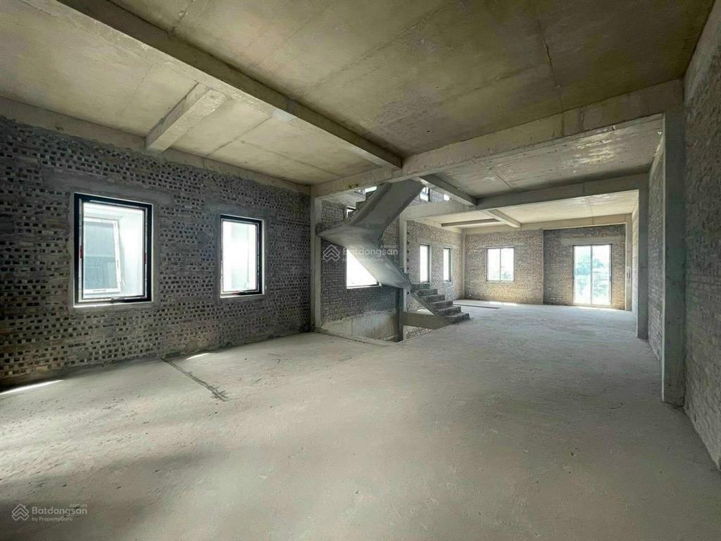 Bán biệt thự liền kề sunshine riverside, 150m2, nhà 3 tầng, có hầm vị trí đẹp, giá cực tốt