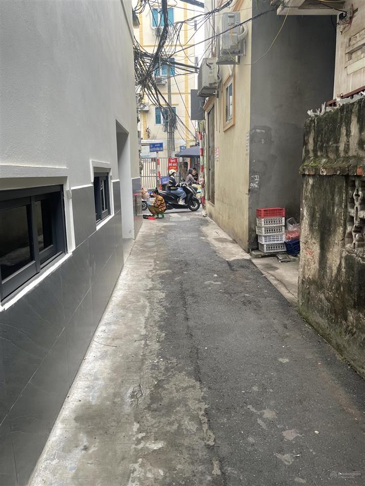 Tôi cần bán đất phú diễn 50m2, mt 4m. giá 9,2 tỷ, sđcc, vị trí đẹp