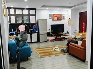 Bán căn chung cư ct 2 đông trù tầng 12 giá cực tốt. đt 0889 577 ***