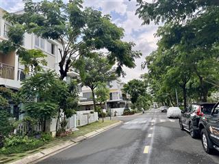 Bán căn góc 2 mt  nhà thô  view công viên  dự án lovera park 11,5 tỷ