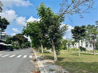 Em bán nền đẹp  ngay công viên thuộc dự án kdc phong phú 4, khang điền  sổ đỏ riêng  5,7 tỷ