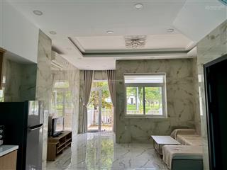 Nhà đẹp! cần chuyển nhượng nhà phố lovera park  đối diện công viên lớn