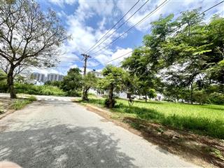 Cần bán nhà 80m2  1 trệt + 2 lầu + tum  kdc phong phú 4  6 tỷ