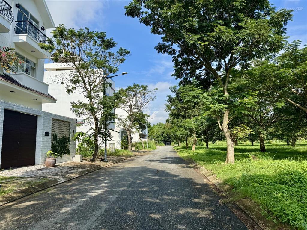 Bán đất biệt thự 8x20m  view công viên  kdc phong phú 4  khang điền  giá tốt 55,5 triệu/ m2