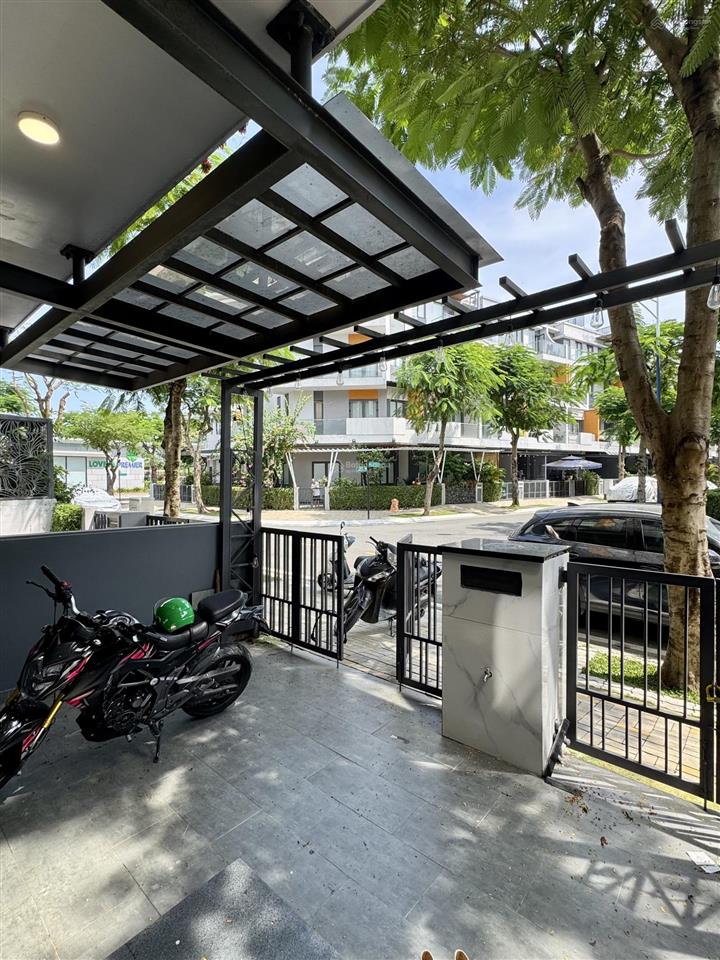 Bán nhà đầy đủ nội thất tại lovera premier khang điền, phong phú 4, bình chánh  75m2  8,8 tỷ