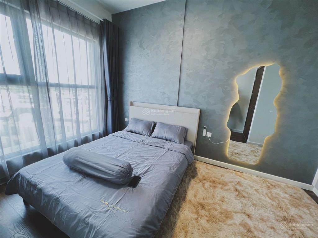 Chính chủ cần tiền đầu tư nên bán nhanh căn hộ 1 phòng ngủ view hồ bơi tặng nội thất bếp