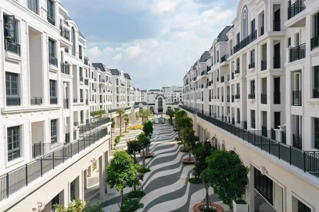 Giá tốt bán skyvilla zone 6 swan bay  có thang máy + chỗ ô tô