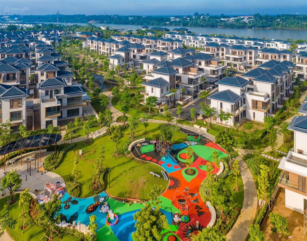Bán nhà phố zone 8 swan bay vị trí đẹp, giá rẻ, hai mặt thoáng, gần sông và tiện ích