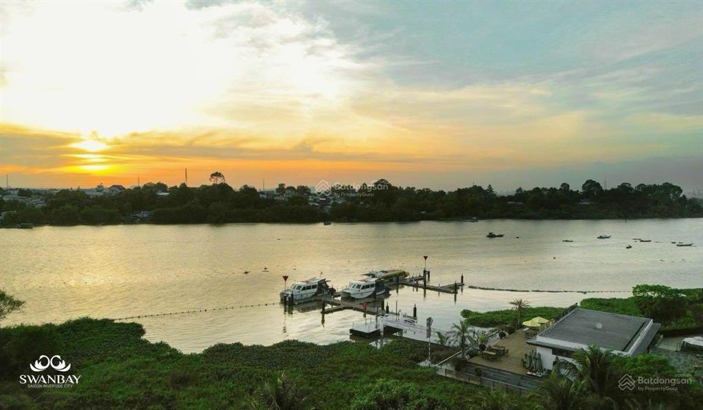 Bán nhà phố zone 8 swan bay vị trí đẹp, giá rẻ, hai mặt thoáng, gần sông và tiện ích