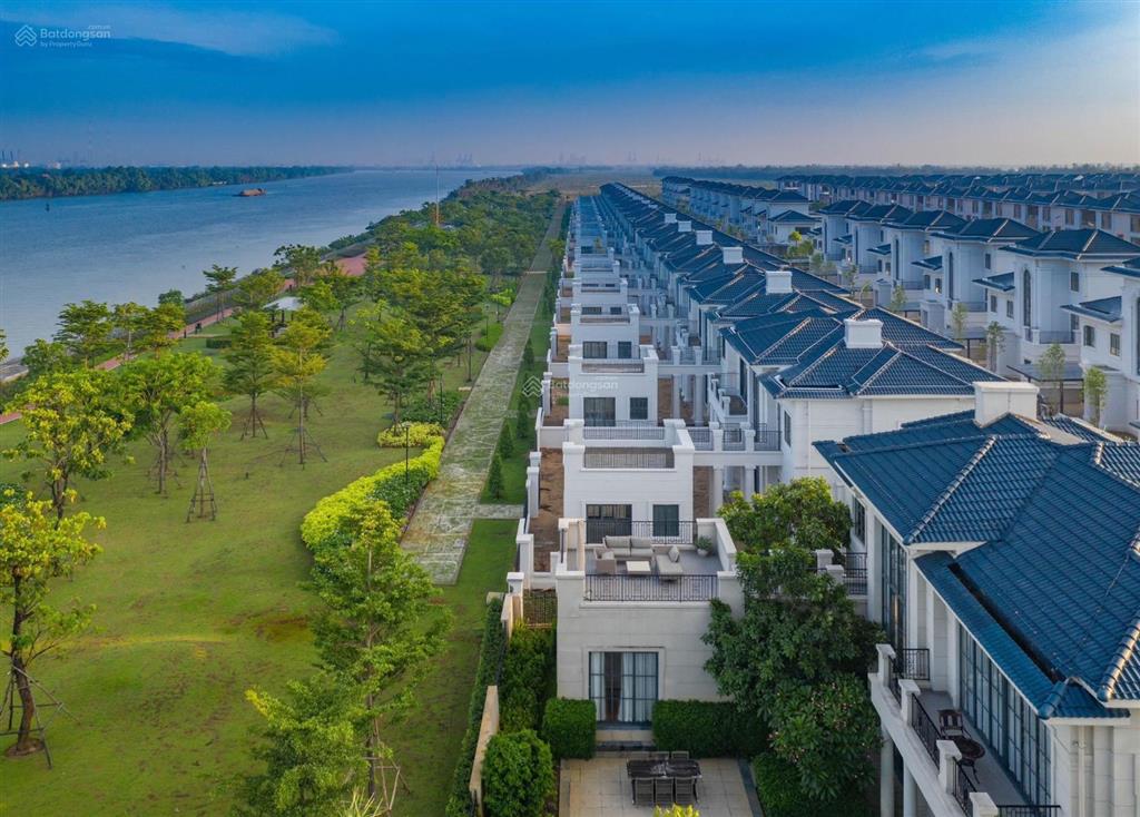 Bán nhà phố zone 8 swan bay vị trí đẹp, giá rẻ, hai mặt thoáng, gần sông và tiện ích