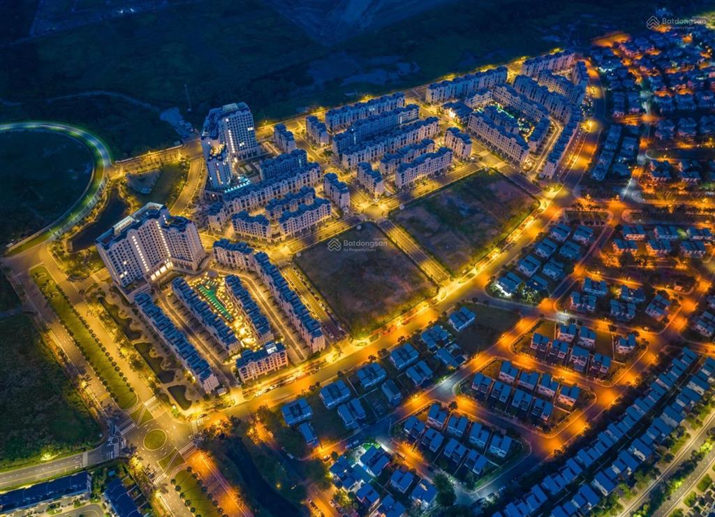 Cần bán căn nhà góc công viên  view hồ bơi liền kề khu tiện ích zone 6 swan bay