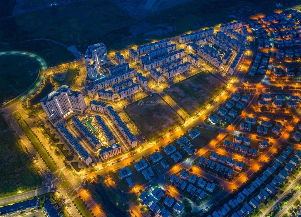 Vị trí đẹp cần bán, hai tầng trên shophouse zone 6 swanbay liền kề tiện ích bến du thuyền