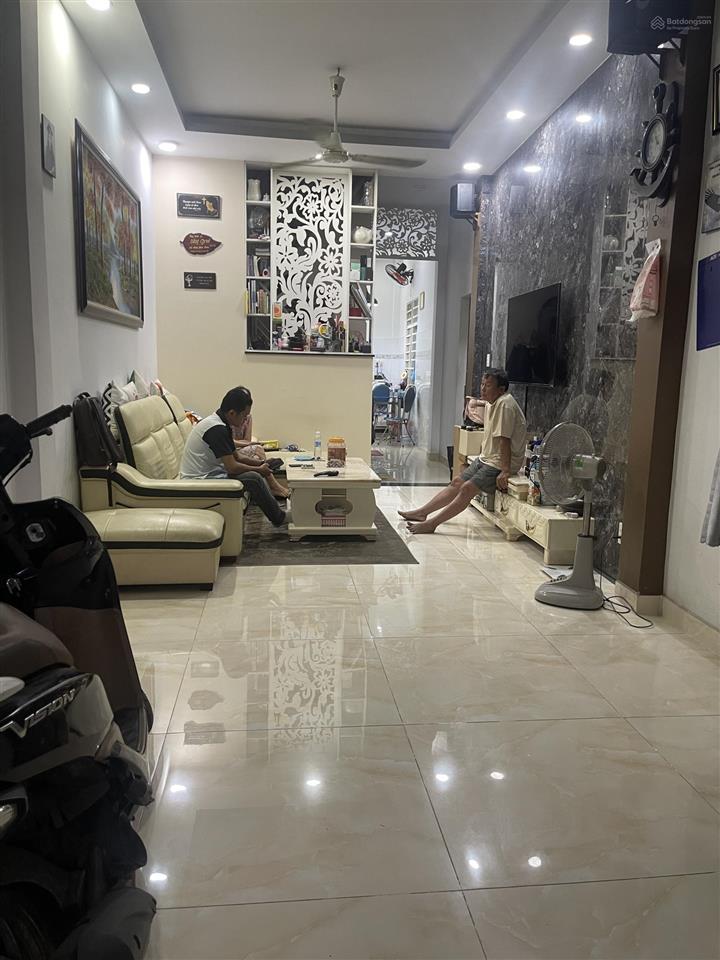 Bán gấp nhà 1 lầu shr 4x18m hẻm xe hơi nguyễn văn quá, p. tân thới hiệp, q12  rẻ 4,3 tỷ