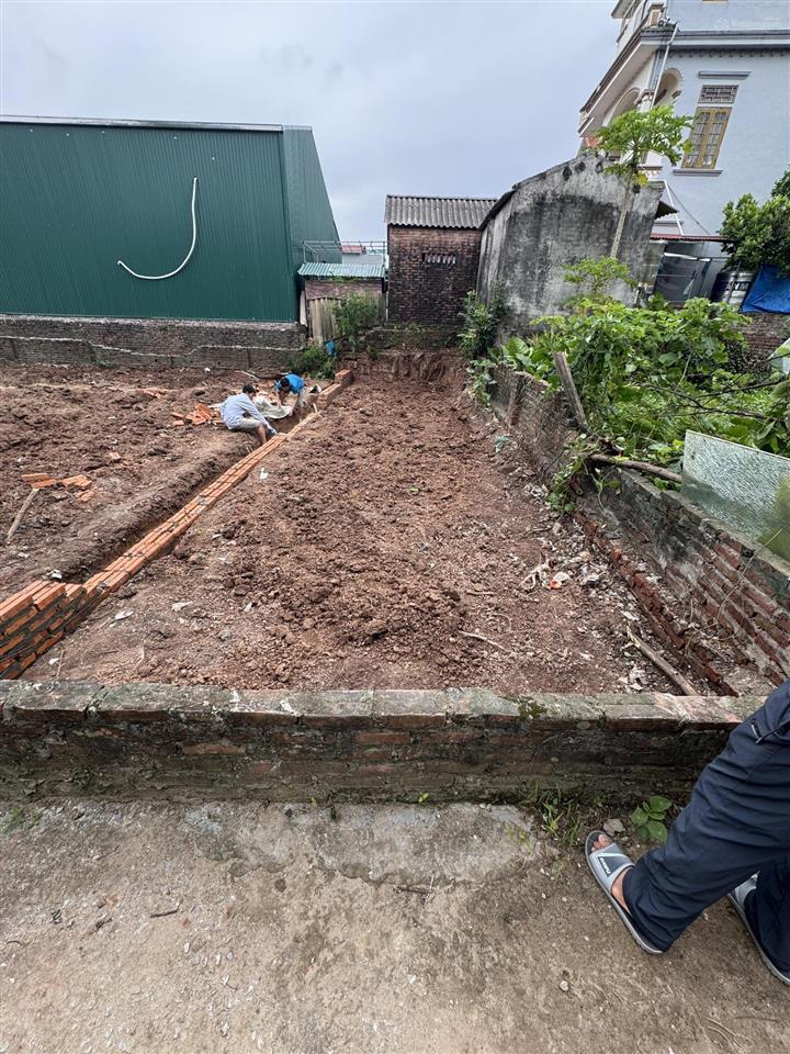 Bán đất đường xuân khôi, cự khối, long biên, diện tích 40m2, oto đỗ cửa