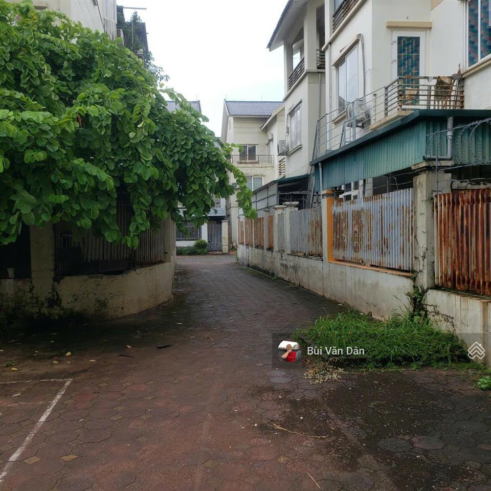 Chính chủ cần bán căn biệt thự tây mỗ, đại mỗ gần louis city, dt 198m2, giá 24 tỷ có tl