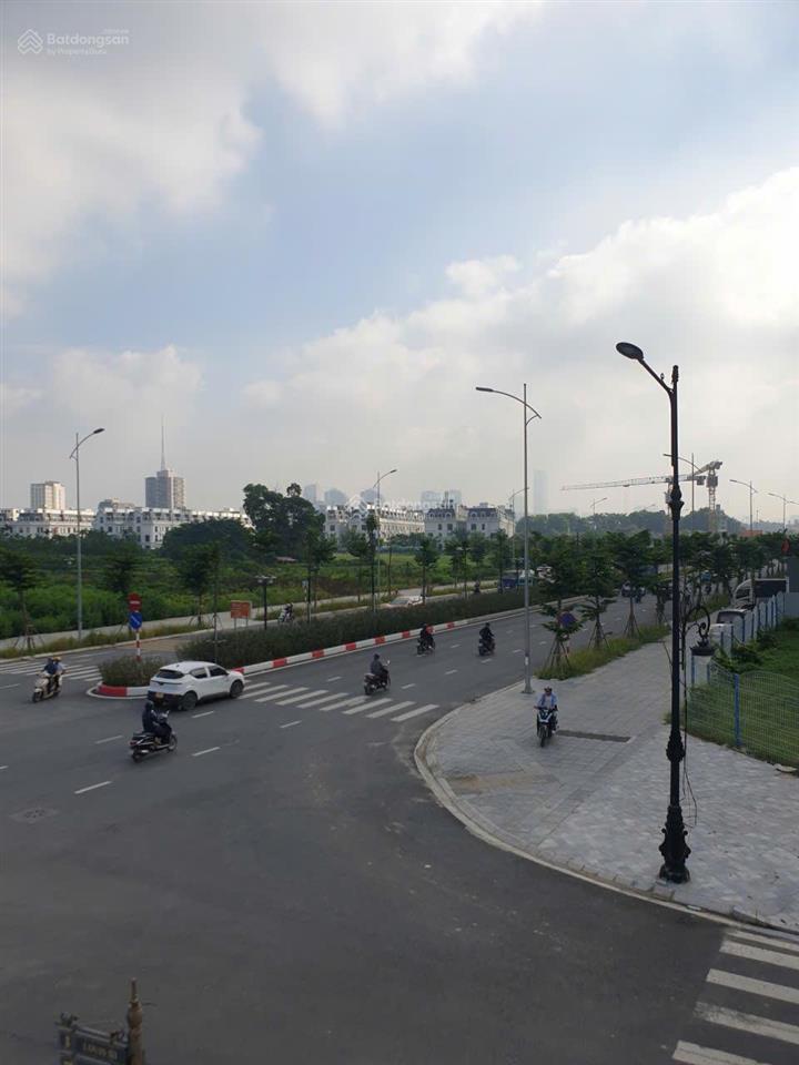 Chính chủ cần cho thuê căn góc mặt đường lê quang đạo, louis city, 120 tr/tháng