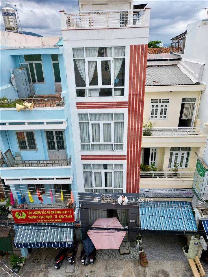 Nhà đẹp mặt tiền phan đình phùng, thành phố biển nha trang, cách bãi biển 400m, gần chợ đầm