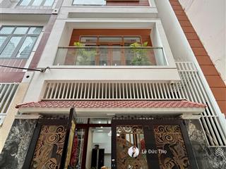 Bán nhà đẹp 5 tầng có thang máy hẻm ô tô 95 bạch đằng, ngay trung tâm, gần biển. giá 12tỷ