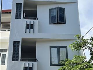 Bán toà nhà căn hộ 6 tầng 11 phòng thu nhập 35tr/tháng, giá bán chỉ 12 tỷ. diện tích 72m2 ngang 5m