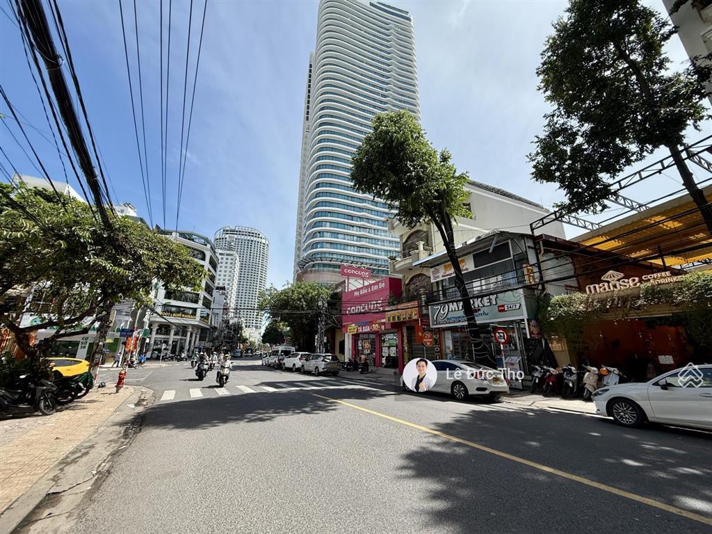 Bán nhà 2 mặt tiền nguyễn thị minh khai gần biển ngang 12,4m diện tích 560m2. giá tốt 120 tỷ