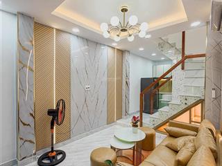 Kinh đô thời trang  trần quang diệu quận 3  hẻm trước nhà 4m  3 căn ra mặt tiền  3.1m x 7.5m