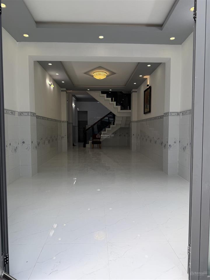 Bán nhà mt lạc long quân (nối dài) p3, q11 đường rộng 18m. vị trí trung tâm nhất q11. chỉ 10 phút