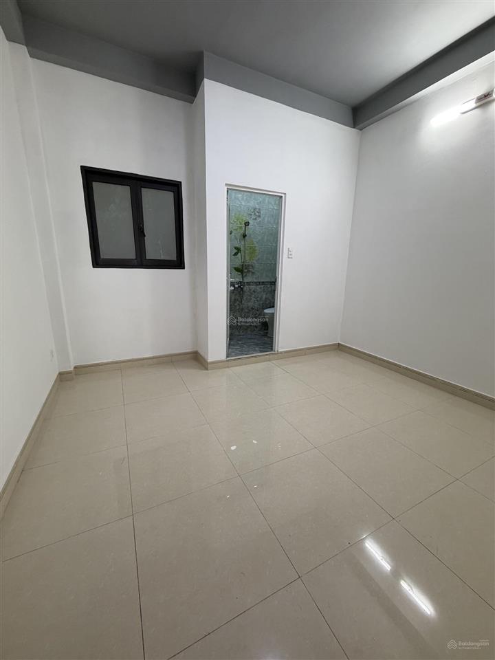 Bán nhà mt lạc long quân (nối dài) p3, q11 đường rộng 18m. vị trí trung tâm nhất q11. chỉ 10 phút