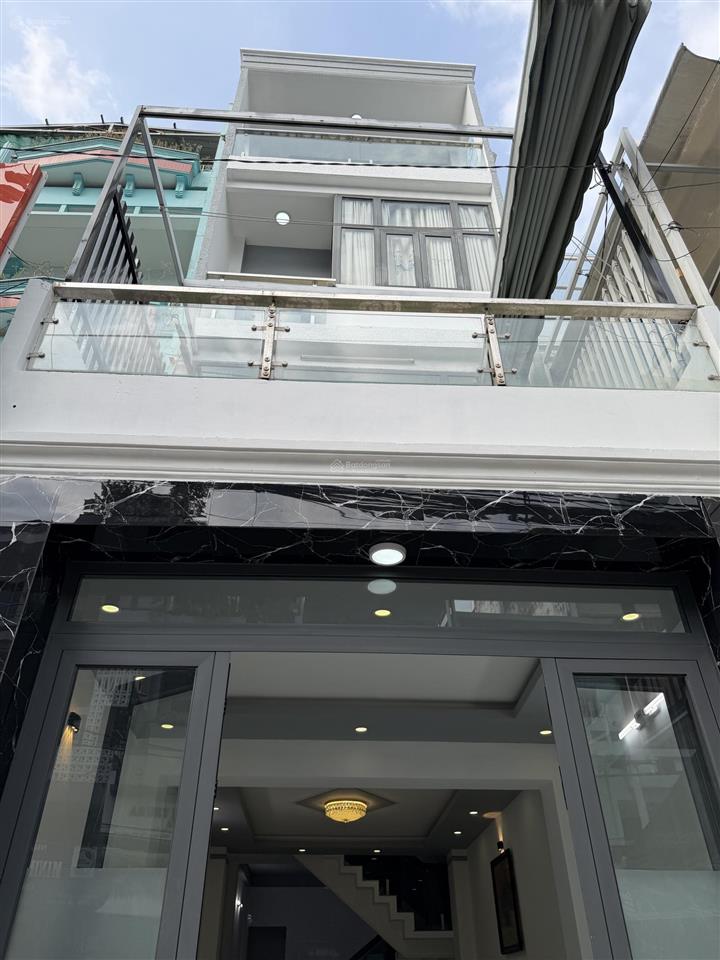 Bán nhà mt lạc long quân (nối dài) p3, q11 đường rộng 18m. vị trí trung tâm nhất q11. chỉ 10 phút