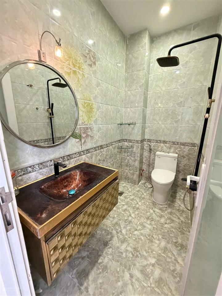 Chính chủ cho thuê nhà mặt tiền vị trí vàng lạc long quân, quận 11  diện tích 62m², 3.9 x 16m