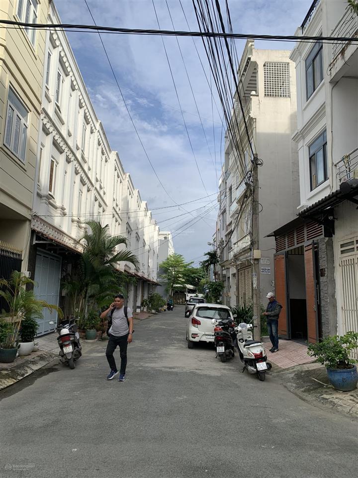 Bán nền đất vòng xoay phú hữu mặt tiền đường 827phú hữu thủ đức