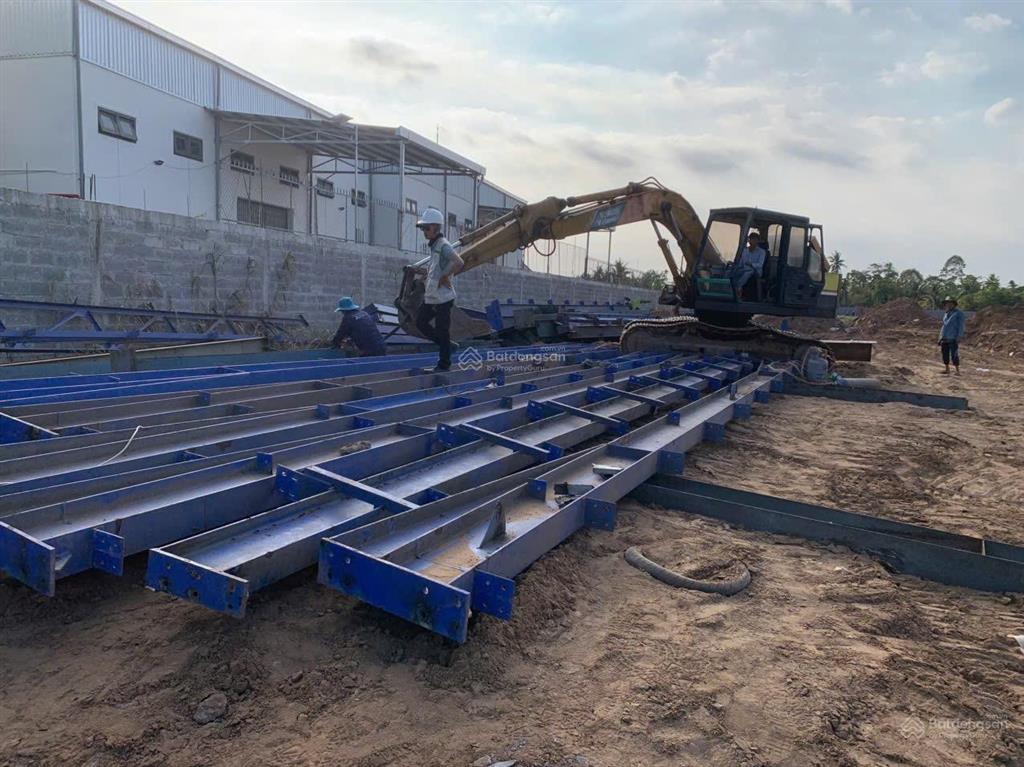 Bán 20.380m2 đất mặt tiền ql61c đang xây dựng 3 kho lớn giá rẻ nhất khu vực