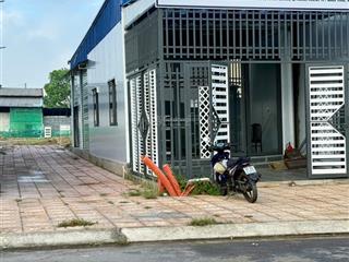 Cho thuê nhà tiền chế góc 2 mặt tiền rộng thoáng mát  giá rẻ  trục chính khu tđc ninh kiều