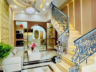 Nhà lầu mới xây (sân đậu ôtô)  hẻm 388z đường nguyễn văn cừ  giáp kdc đại ngân, gần đh y dược