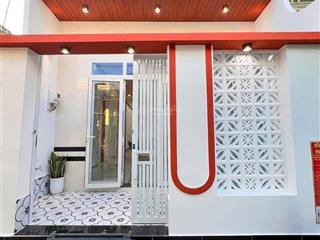 Nhà mới rất đẹp dt rộng 72,8m2  sổ hồng hoàn công