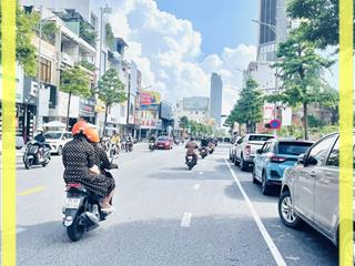 Bán nhà 7 tầng mặt tiền đường yersin đối diện chợ dân sinh, quận 1