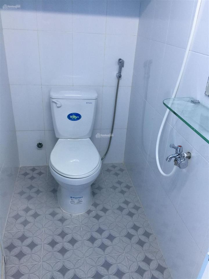 Cho thuê nhà nguyên căn tại 266/6a vườn lài  an phú đông  q. 12