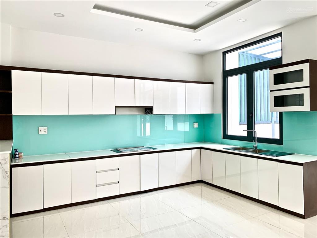 Nhà phố rộng 6.5m hướng đông nam giảm mạnh  toantranvillas