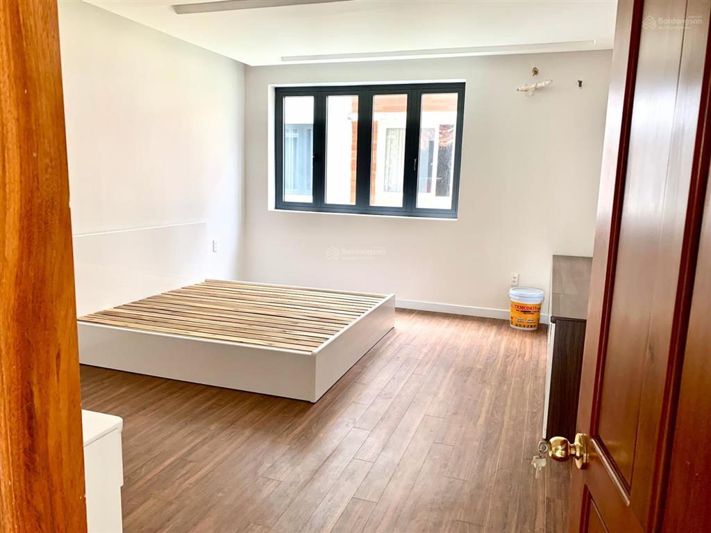 Nhà phố rộng 6.5m hướng đông nam giảm mạnh  toantranvillas
