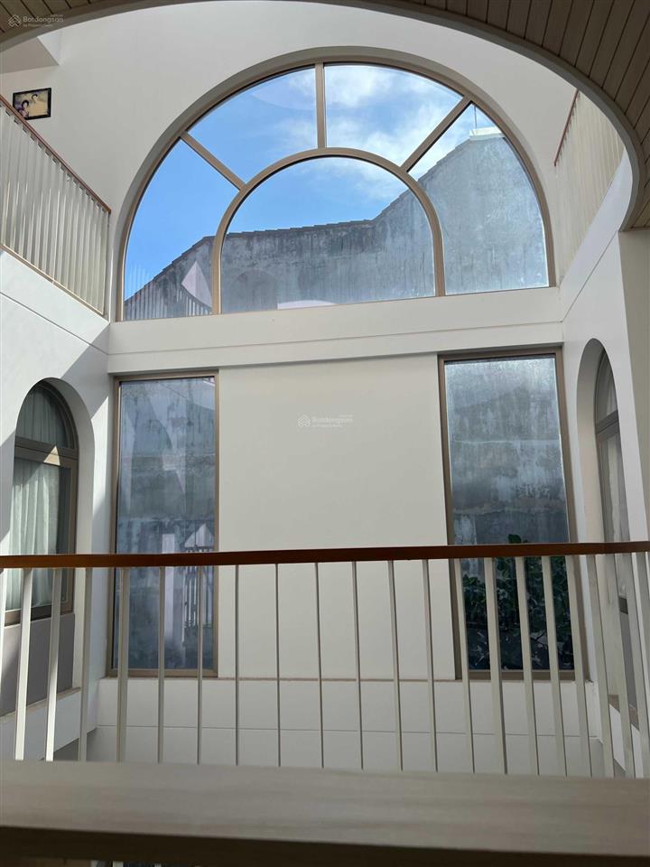 Đổi căn nhà phố trung tâm ồn ào lấy biệt thự vườn 212m2 yên tĩnh ven sông  toantranvillas