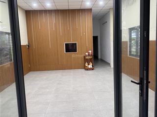 Cho thuê nhà 180m2 ,đường nguyễn đức thuận, 2 phòng ngủ, 10tr/tháng