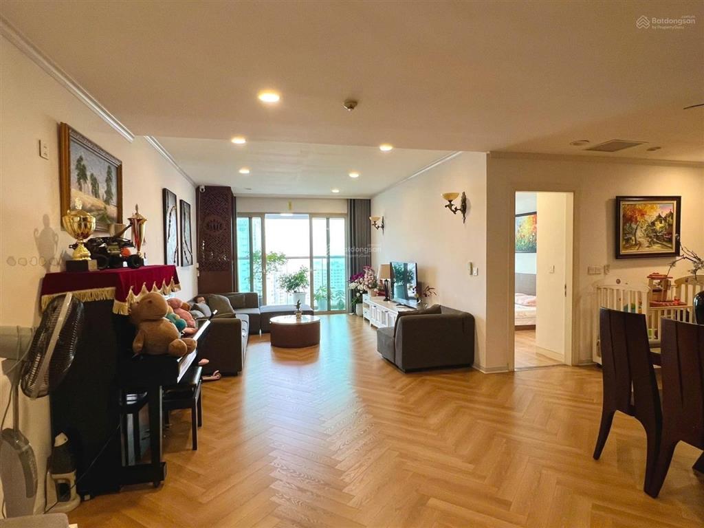 Chính chủ bán căn cc 34t phố hoàng đạo thuý 146m2  giá rẻ  0904 897 ***