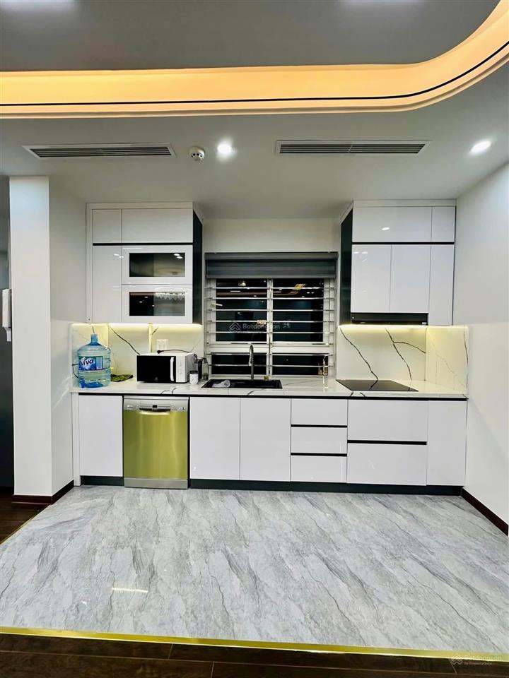 Gia đình cần bán nhanh căn 155m2 tòa 29t2  n05 hoàng đạo thúy  3n. giá rẻ 0983 262 ***