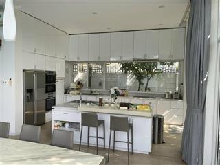 Cho thuê biệt thự kdc phú xuân, có hồ bơi, full nội thất, 40 triệu, . 0907 727 *** .